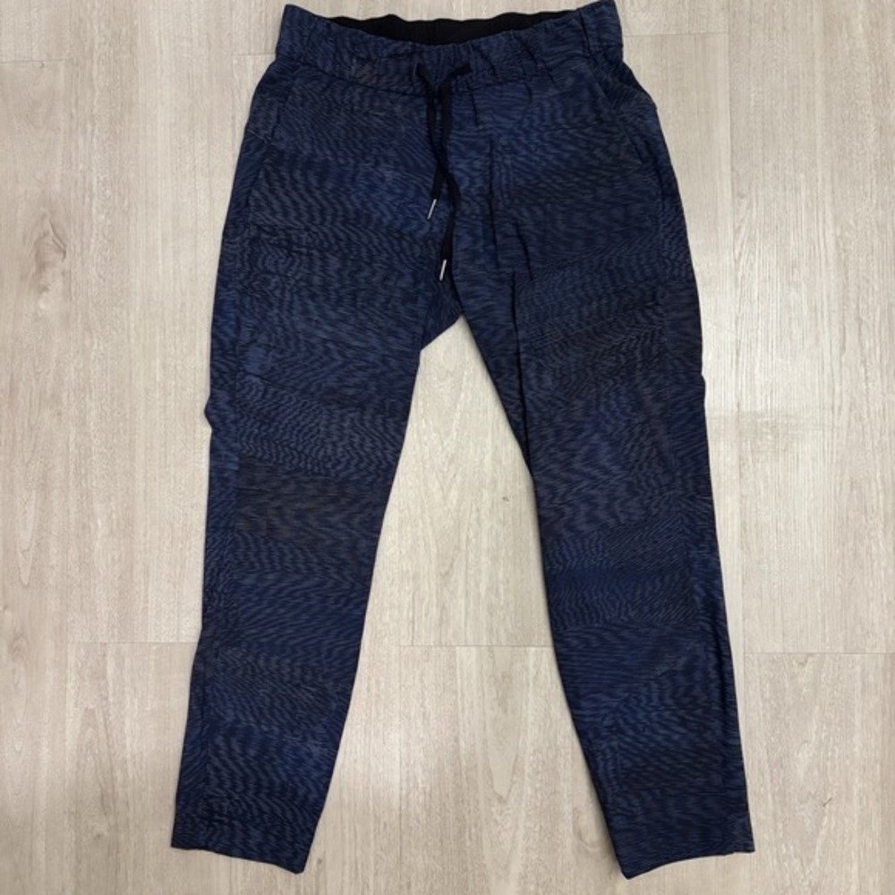 Lululemon On The‎ Fly Pants Size 6 Blue Patterned Drawstring Athleisure Running